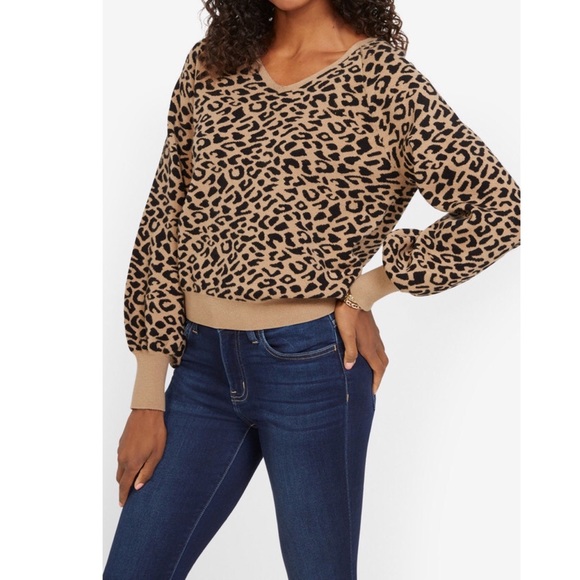 Philosophy || V-Neck Cheetah Patterned Bell Sleeve Sweater Size Large - Picture 3 of 13